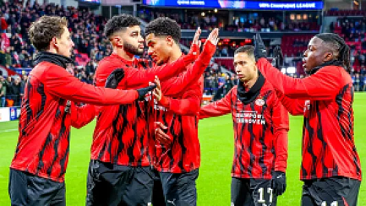 Tweetal PSV'ers nog niet zeker van meespelen tegen Feyenoord