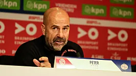 Bosz: 'De trainer Priske kent de spelers beter dan hij toen kende'