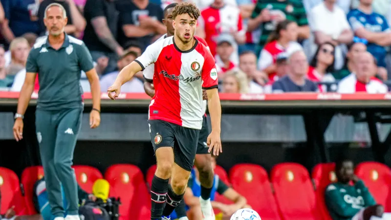 Twee jeugdspelers sluiten aan bij trainingskamp Feyenoord