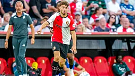 Twee jeugdspelers sluiten aan bij trainingskamp Feyenoord