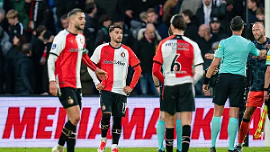 STAND | Feyenoord verliest aansluiting met de top na verlies tegen FC Utrecht