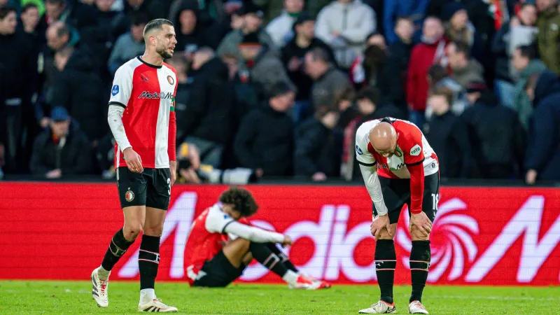 'Het enige probleem nu, met een aantal afwezigen bij Feyenoord, is dat er teveel op zijn schouders terecht lijkt te komen'