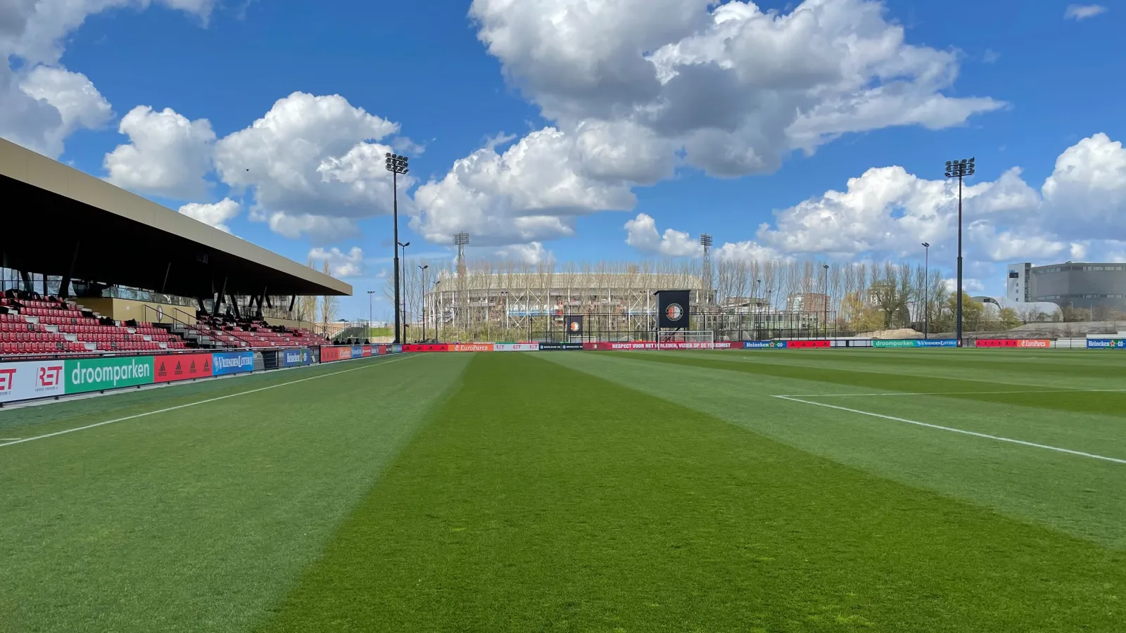 OFFICIEEL | Feyenoord verlengt contract van Lucas Gardenier