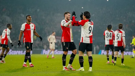 STAND | Feyenoord stijgt op ranglijst en is zeker van tussenronde