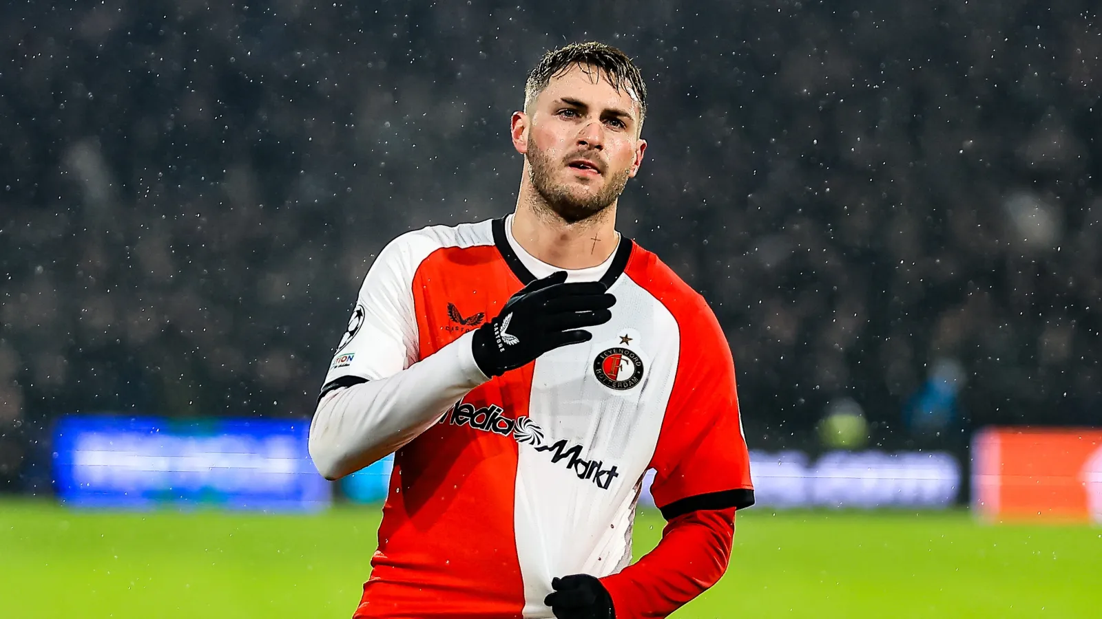 'Ook Arabische club informeerde naar Gimenez, Feyenoord en AC Milan in onderhandeling'