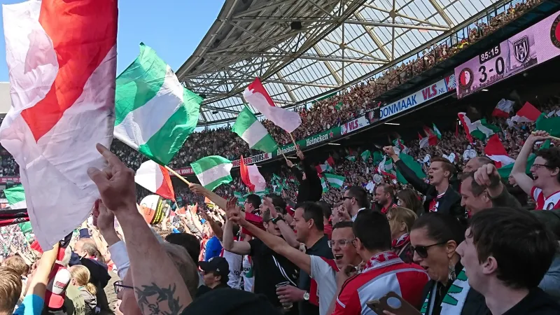 Honderden supporters aanwezig bij laatste training Feyenoord voor Klassieker