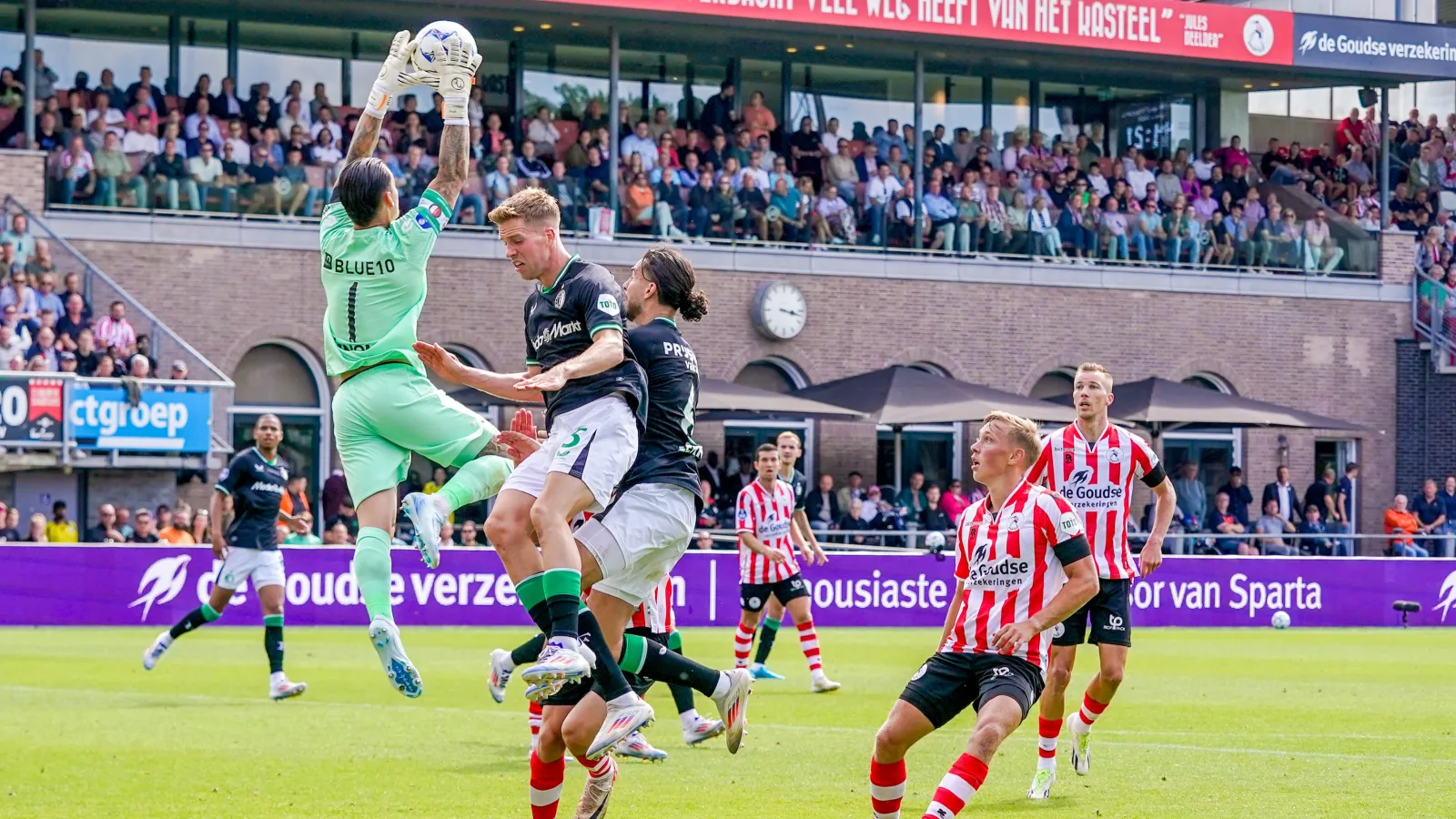 DE TEGENSTANDER | Ongeslagen stadsgenoot jaagt op overwinning