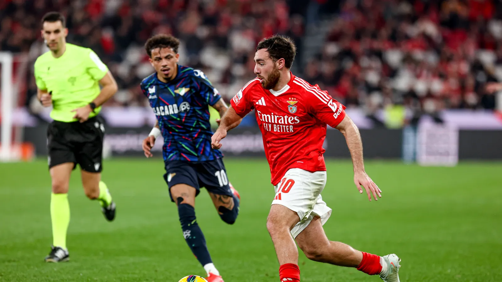 CHAMPIONS LEAGUE | Kökçü met SL Benfica door naar achtste finales