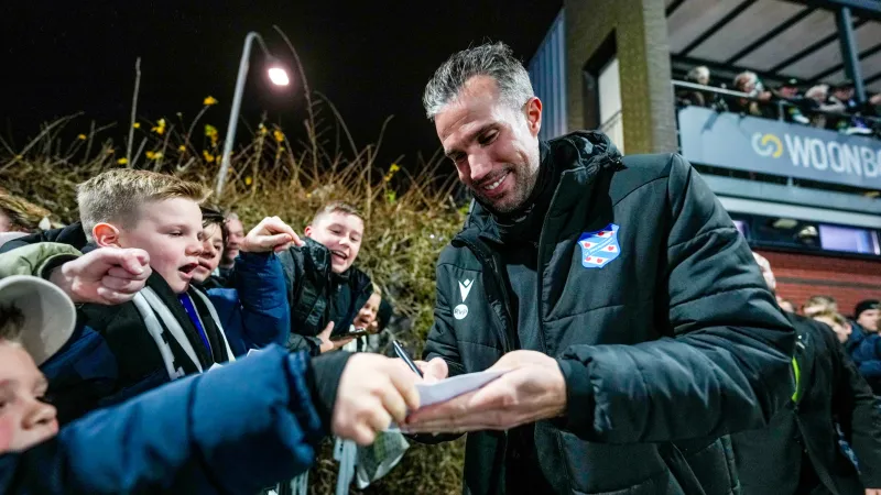 Clubicoon uit Friesland over Van Persie: 'Motorcoureur Wil Hartog had de TT van Assen ook niet op een bromfiets kunnen winnen'