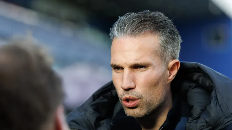 'sc Heerenveen ontvangt een fors bedrag van Feyenoord voor Robin van Persie'