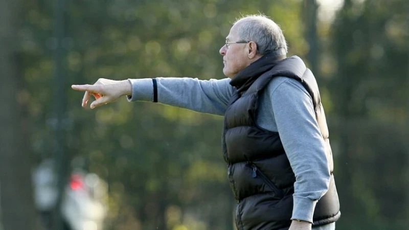 Rinus Israël terug op het veld als hoofdtrainer