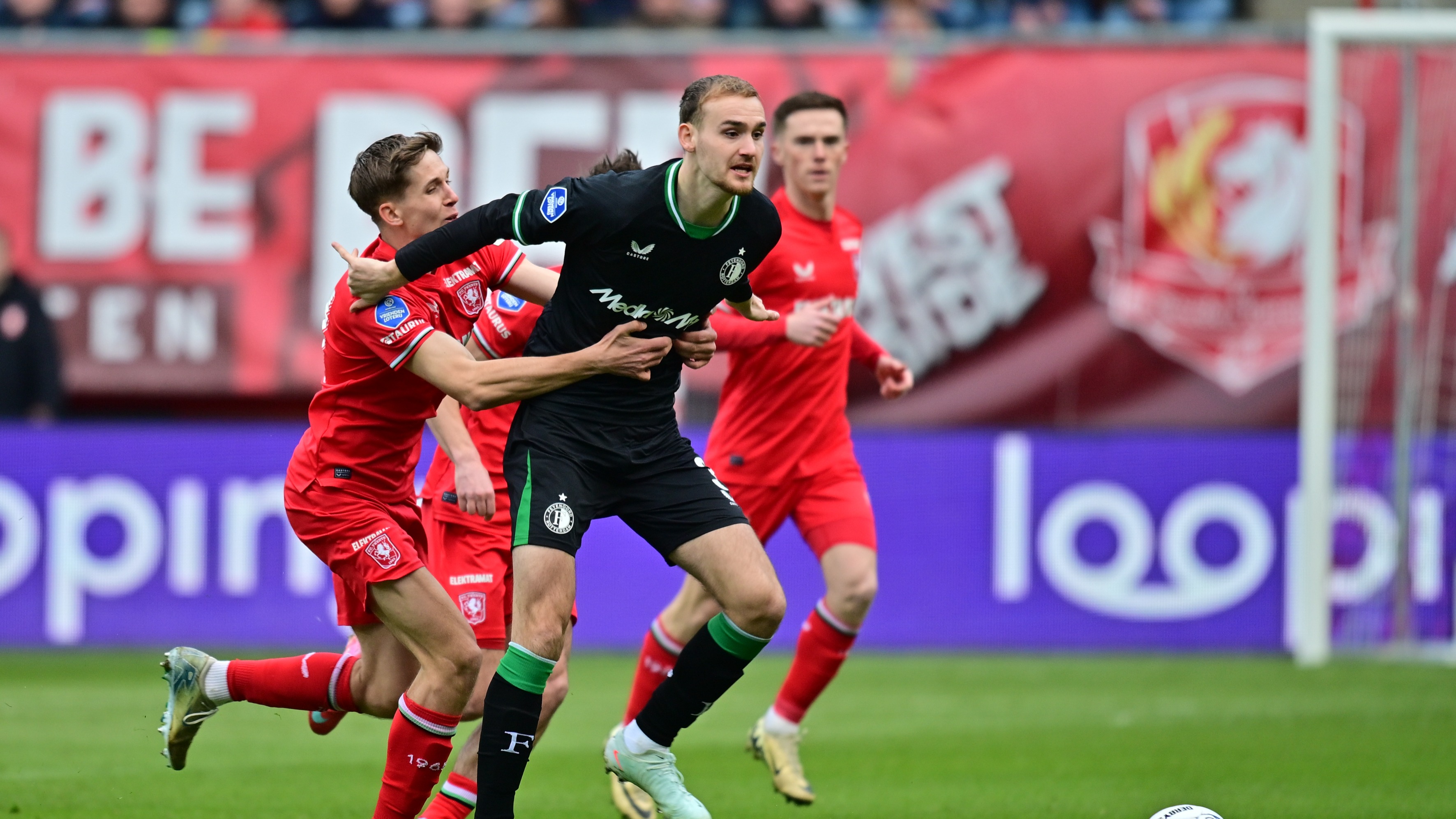 LIVE | FC Twente - Feyenoord 2-6 | Einde wedstrijd