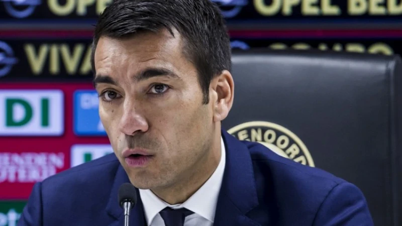 Van Bronckhorst: 'Hij is er zondag nog niet bij'