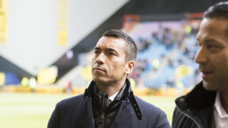 Van Bronckhorst: 'Het telt pas als je een prijs in handen hebt'