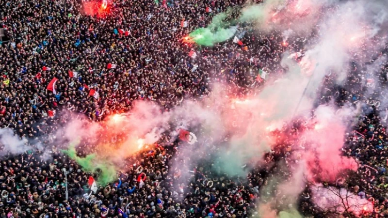 Massale ondertekening van petitie 'Huldiging Feyenoord op zondag': grens van 10.000 voorbij 