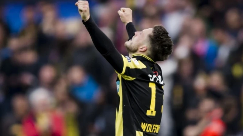 Van Wolfswinkel: 'Als Feyenoord belt, neem ik wel op'