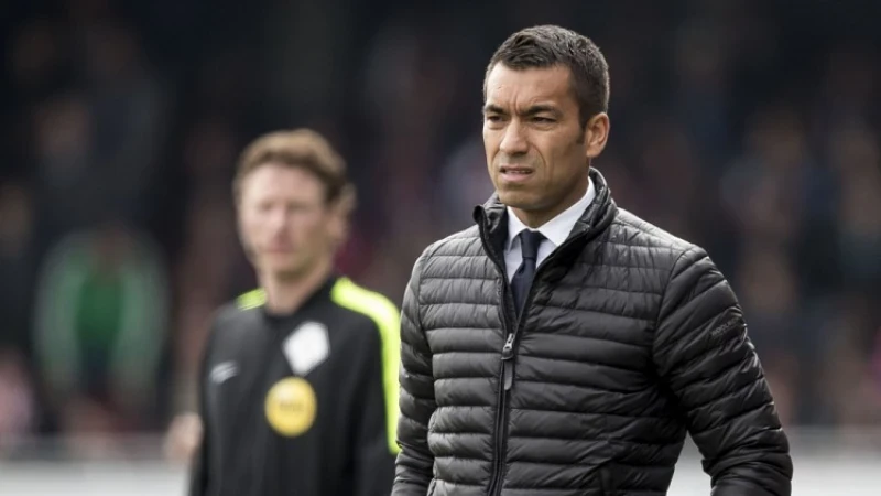 Van Bronckhorst: 'Ik ben niet boos, maar heel teleurgesteld'