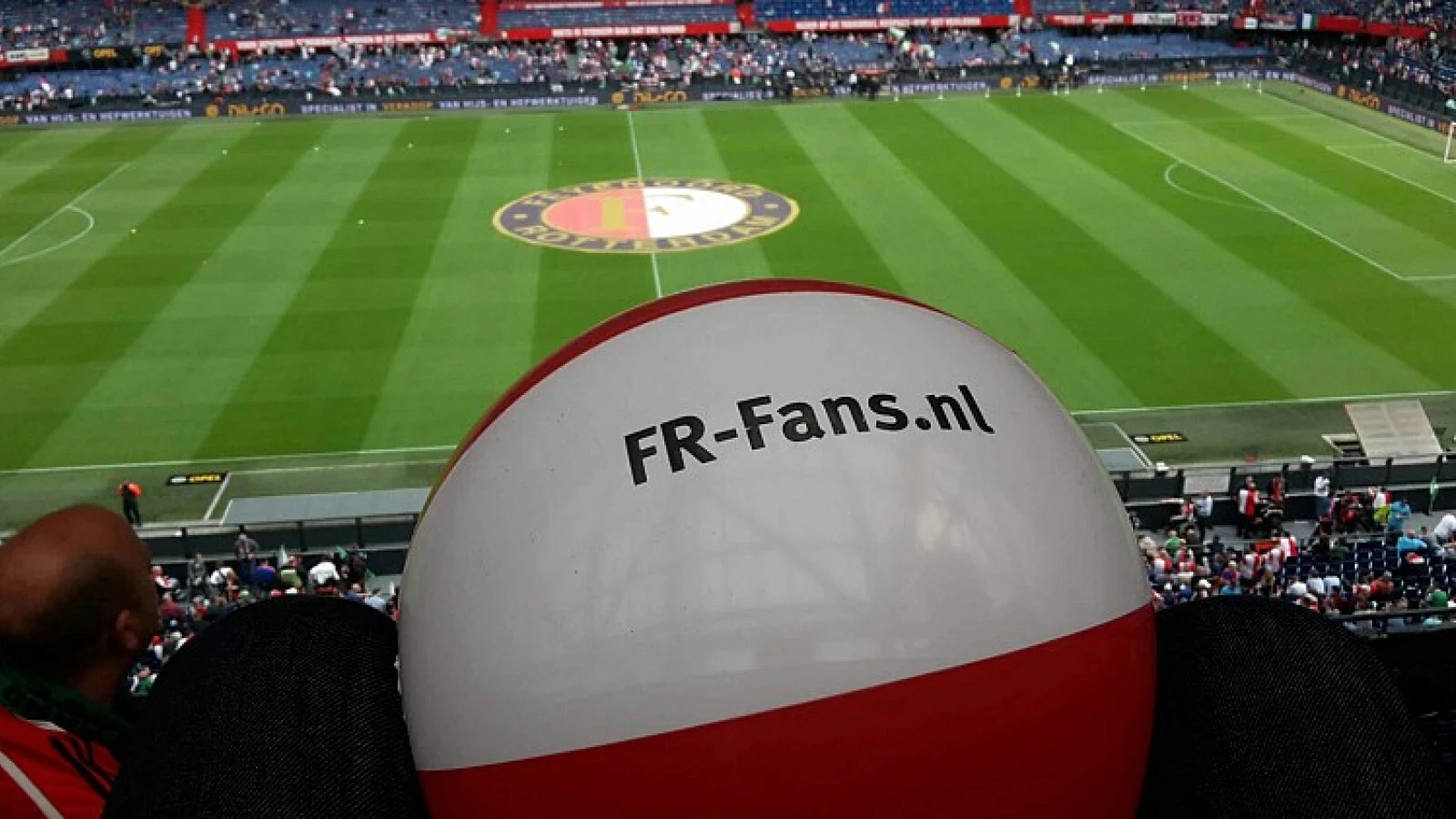 FOTO | Heb jij de FR-Fans.nl strandballen al gespot?