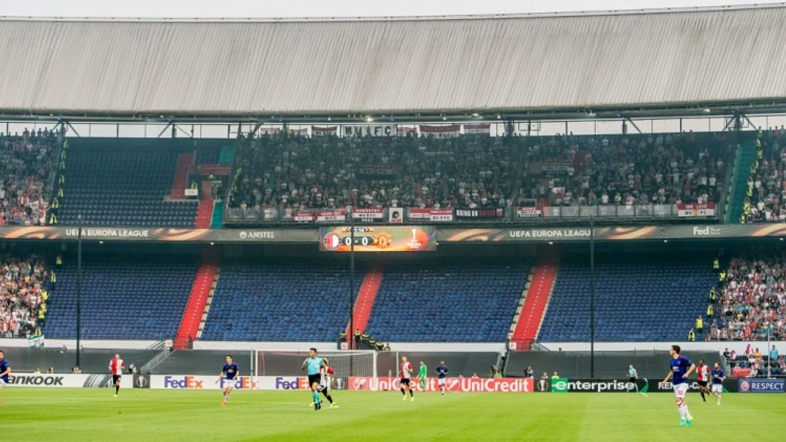 Gudde geeft duidelijkheid over capaciteit en netten tijdens Champions League