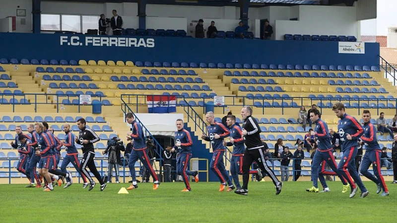 FOTO | 'Vechtpartij op donderdagtraining, keeper haalt spelers uit elkaar'