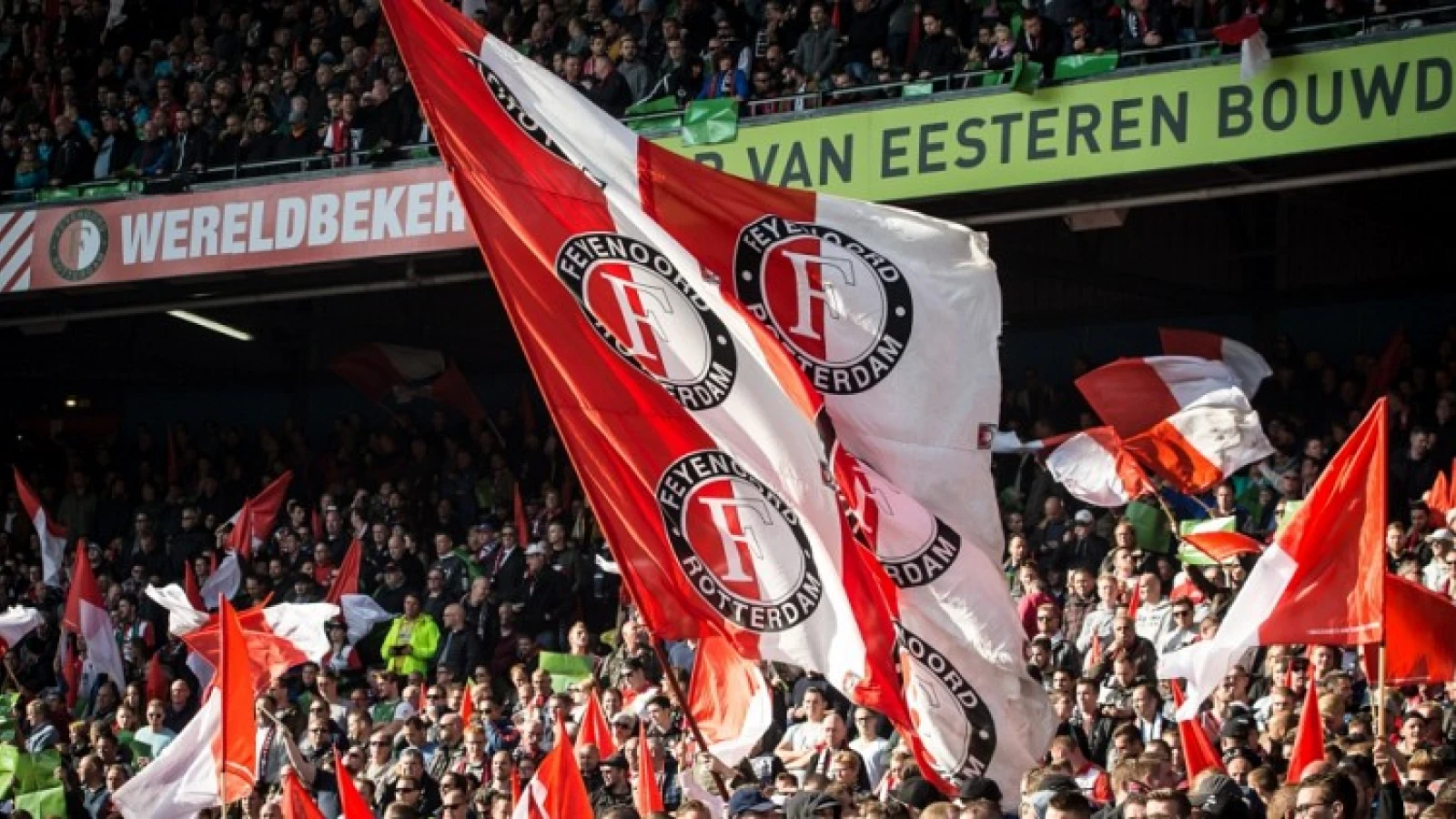 VIDEO | Feyenoordsupporters halen megastunt uit in Amsterdam 