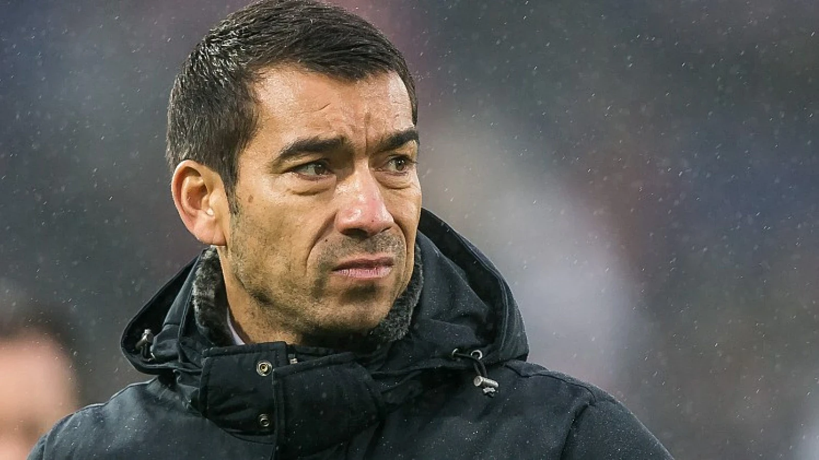 Van Bronckhorst: 'Je kijkt van wedstrijd naar wedstrijd'