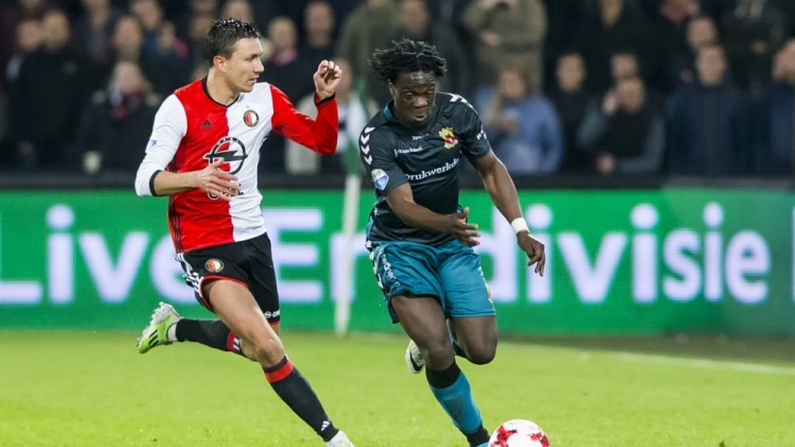 Elvis Manu op zoek naar nieuwe club