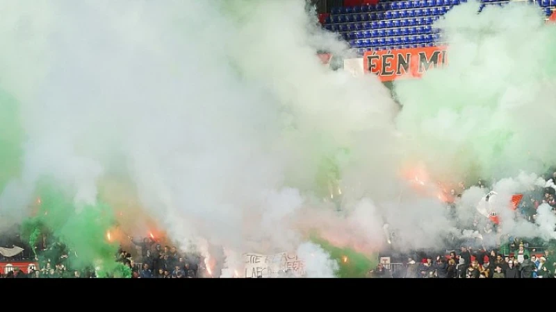 FOTO'S | Het is erg stil in De Kuip 