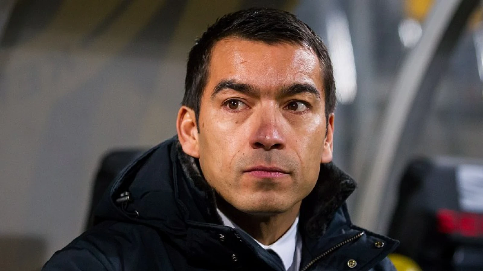 Van Bronckhorst: 'De duels moet je op zo'n moment winnen'