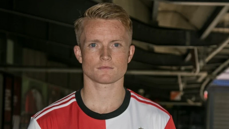 VIDEO | Supporter maakt welkomstlied voor Larsson