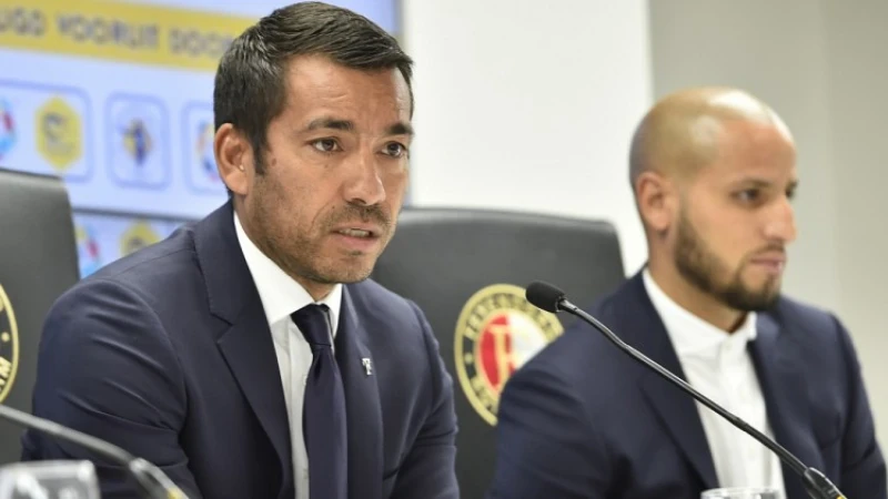 Van Bronckhorst: 'Een ontwikkeling voor deze club waar we beter van worden'