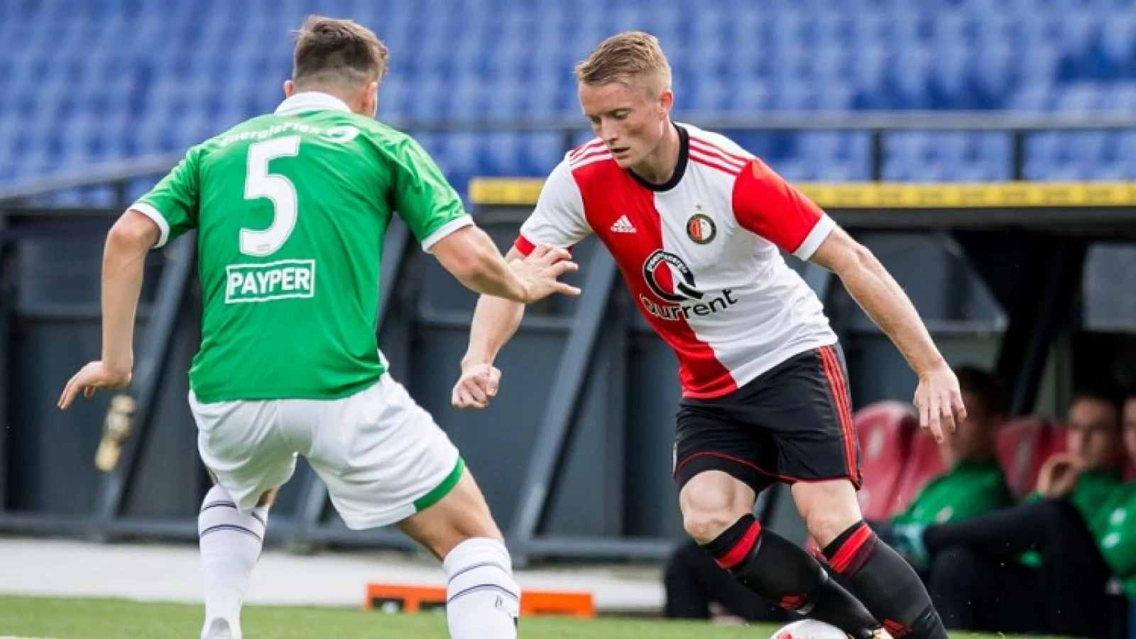 Van Bronckhorst bevestigt: 'Larsson zal meereizen naar Almelo'