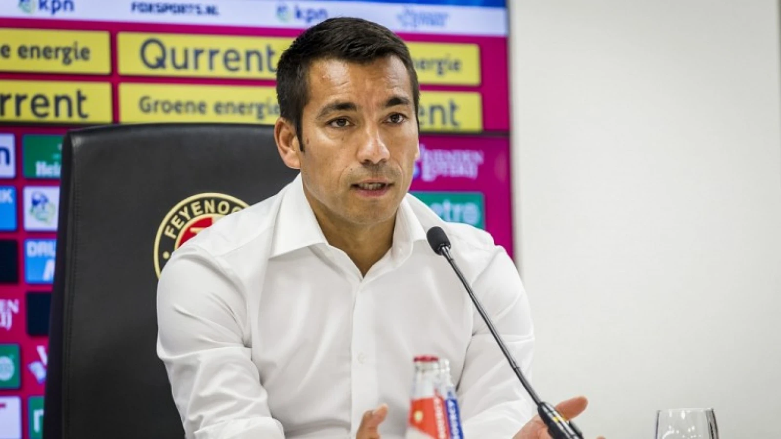 Van Bronckhorst geeft update over blessure Haps