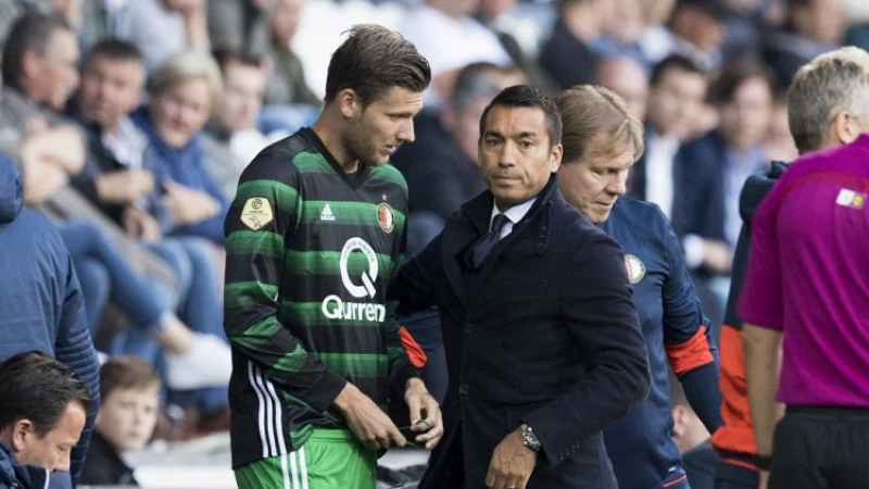 Van Bronckhorst niet blij en spreekt Kramer aan