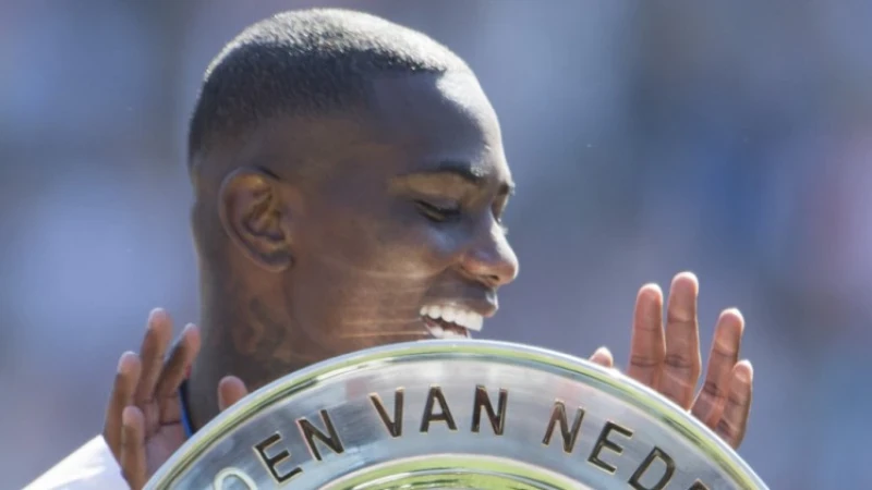 Elia open over vertek: 'Natuurlijk speelt het mee'