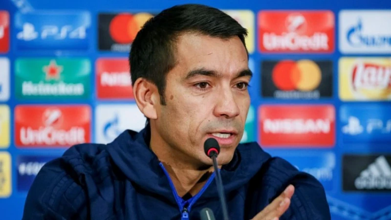 Van Bronckhorst: 'Ik ben blij dat het team goed speelt'