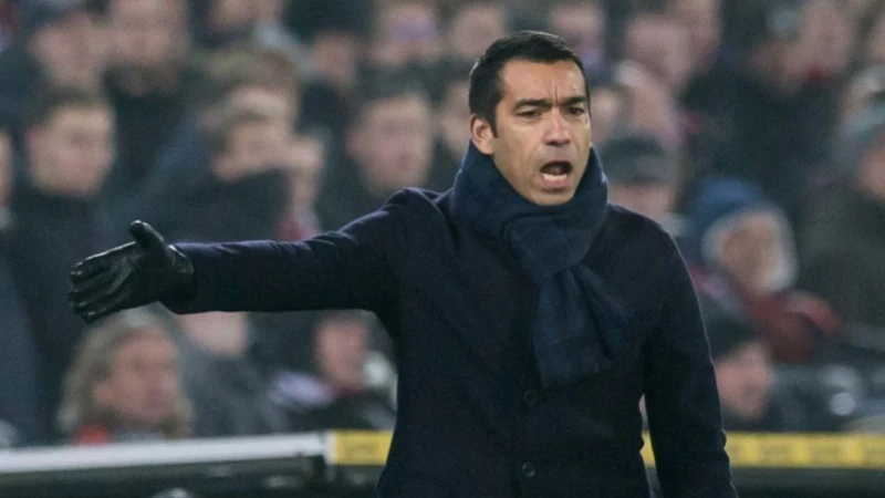 Van Bronckhorst: 'Het is nog te vroeg om er iets over te zeggen'