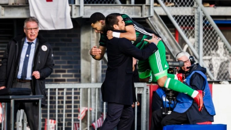 Van Bronckhorst: 'Daarom de keuze gemaakt voor hem en hij betaald dat terug'