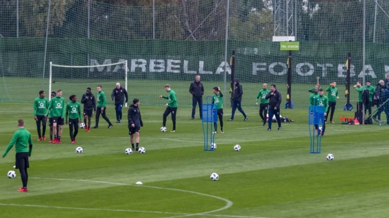 Feyenoordselectie traint achter gesloten deuren