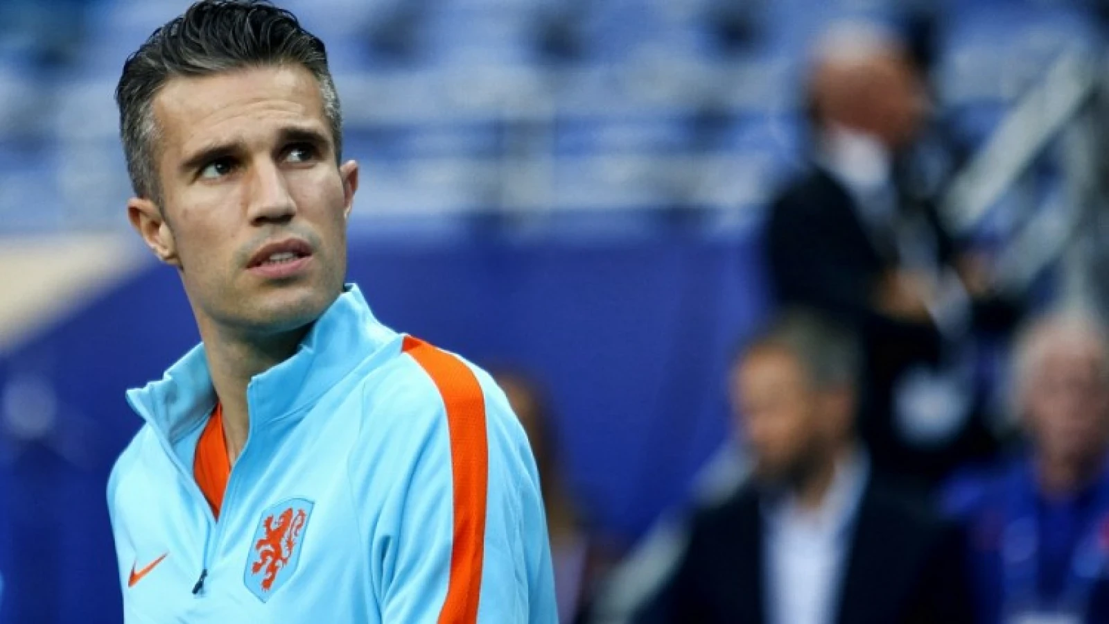 Van Persie krijgt rugnummer waarmee hij debuteerde