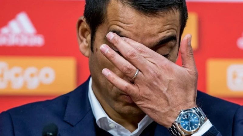 Kritiek op Van Bronckhorst: 'Dan worden de spelers het zat'