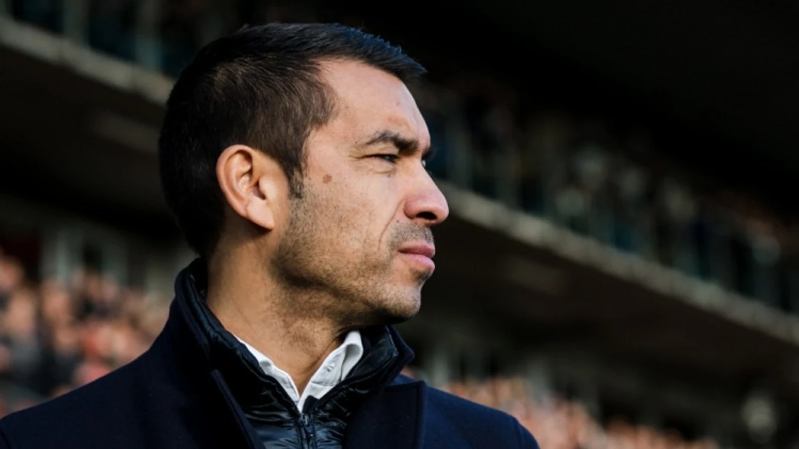 Van Bronckhorst: 'Ik wacht af, meer kun je niet doen'