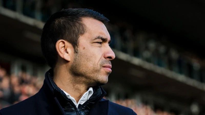 Van Bronckhorst: 'Ik weet niet wat de reden daar van is'