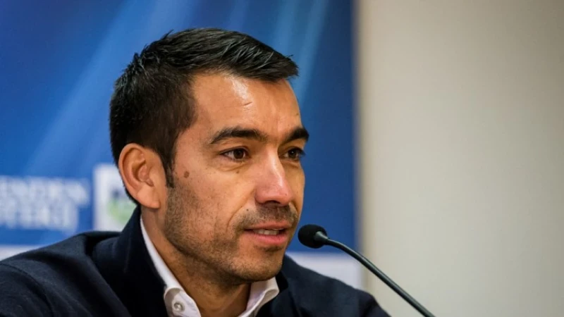 Van Bronckhorst: 'Dat doet iets met ons'