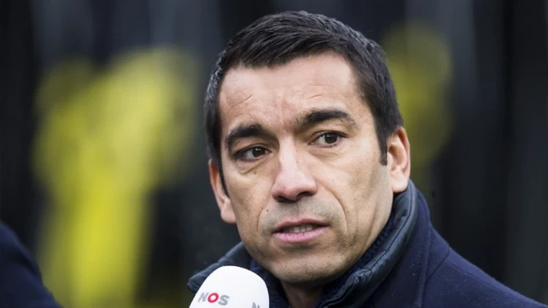 Van Bronckhorst komt met update over Larsson