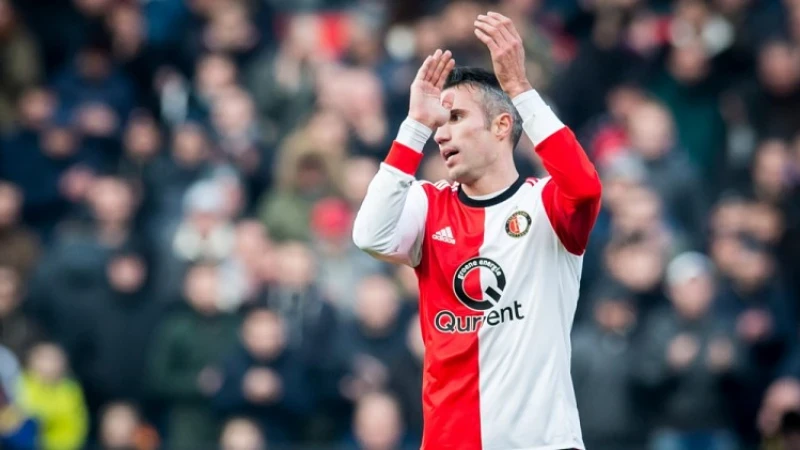 Van Persie onder de indruk: 'Daar wordt iedere speler fit van en ik ook'