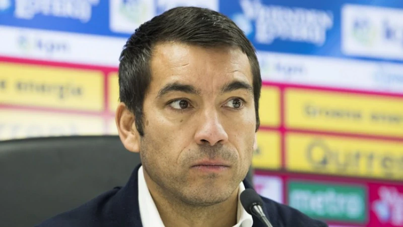 Van Bronckhorst: 'Ik heb nog geen zicht of hij kan spelen'